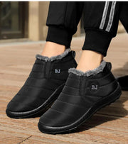 Gefütterte winterstiefel / winterboots