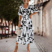 GIULIA - Lässig v-ausschnitt midikleid