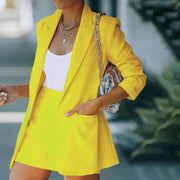 KATRIN - Blazer und shorts set.